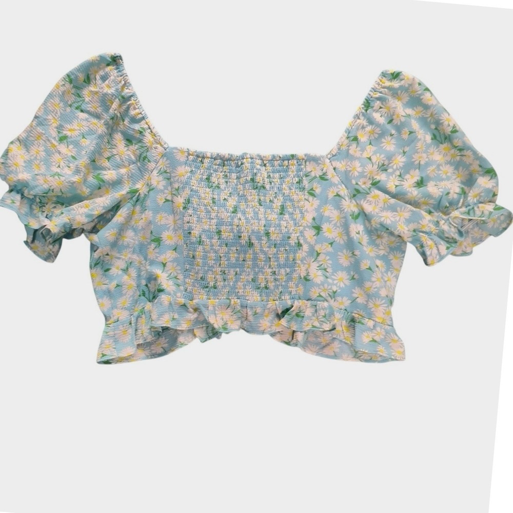 BCBGeneration Retro Daisy Garden Knot Front Crop Top & Shorts Medium Cottage NEW - Picture 2 of 10